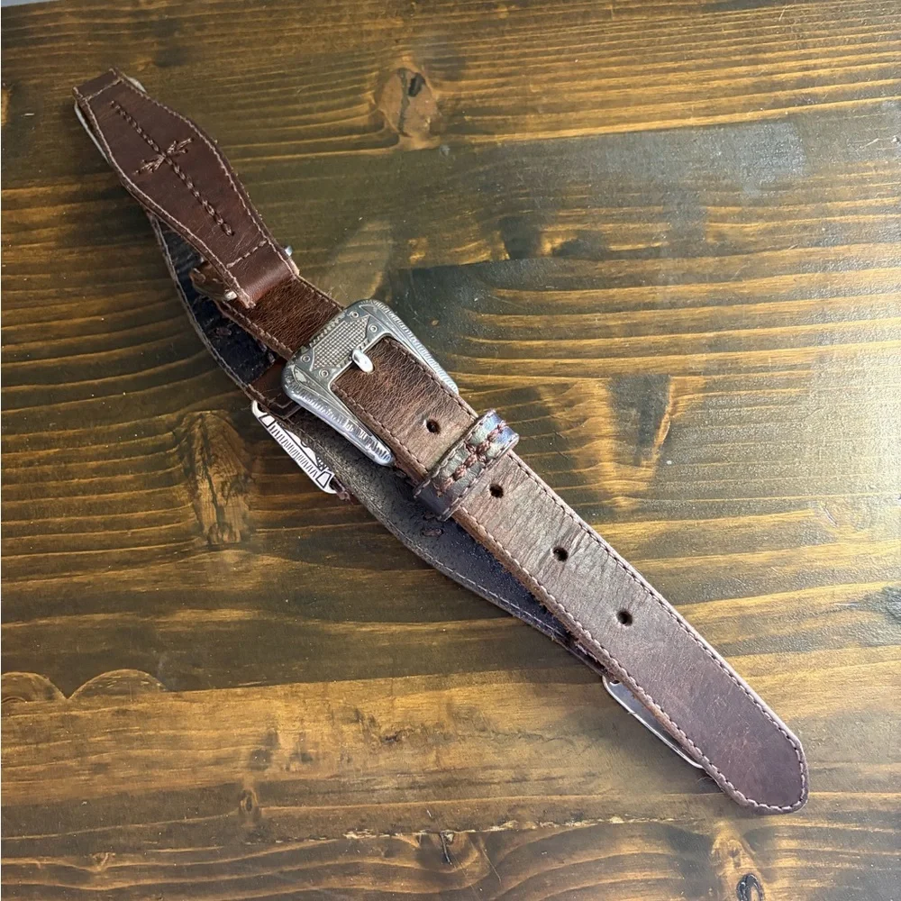 Vintage Fossil 1998 Brown and Silver Tone Leather Belt with Silver Buckle Size M